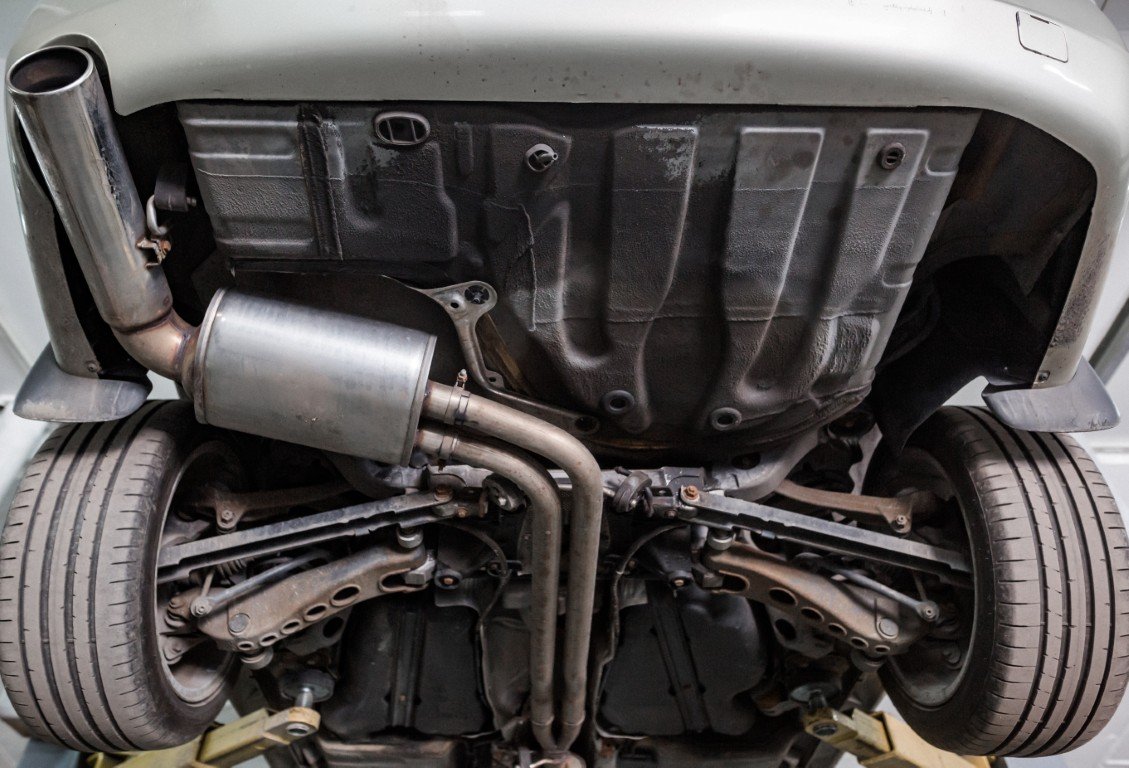 Full exhaust system running the length of a vehicle's underbody